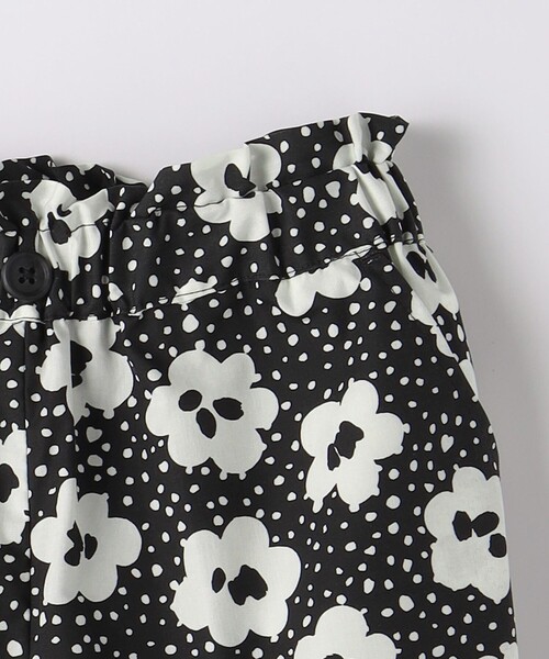 green label relaxing（グリーンレーベルリラクシング）の「フラワープリント アラジンパンツ 100cm-130cm（その他パンツ・キッズ・ブラック/ケリー・110cm/120cm/130cm/100cm）」の4枚目の写真