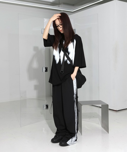 FOLLOWIN（フォロウィン）の「[UNISEX]ナイロンストリングクロスダブルバック（ショルダーバッグ・レディース・ブラック/グレー・ONE SIZE）」の13枚目の写真