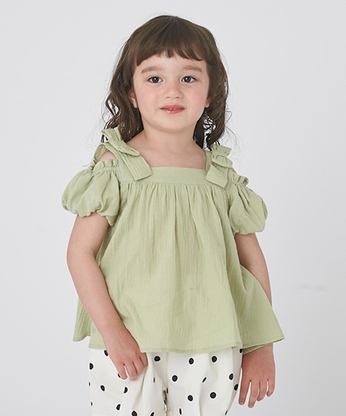 petit main(プティマイン)の「【AJUGA.リンク】オフショルブラウス(キッズサイズ)(シャツ/ブラウス・キッズ・ブルー/ピンク/ライトグリーン・80cm/90cm/110cm/120cm/130cm/100cm)」の4枚目の写真