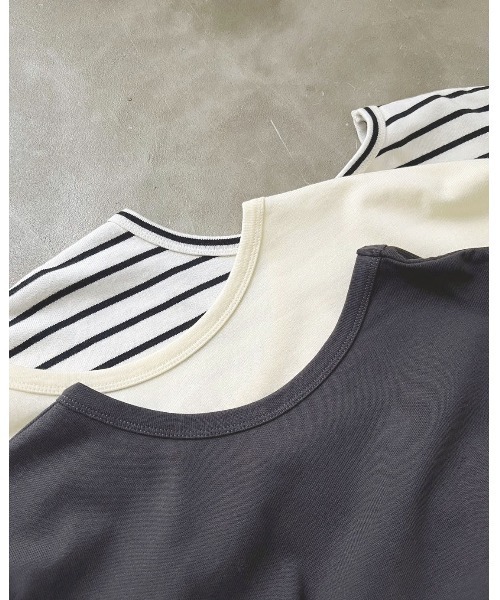 Torrazzo Donna（トラッゾドンナ）の「2WAYカットソートップス（Tシャツ/カットソー・レディース・アイボリー/チャコールグレー・FREE）」の9枚目の写真