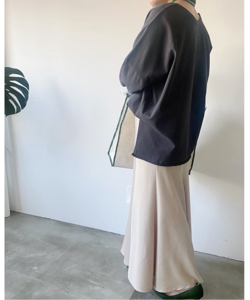 Torrazzo Donna（トラッゾドンナ）の「2WAYカットソートップス（Tシャツ/カットソー・レディース・アイボリー/チャコールグレー・FREE）」の5枚目の写真