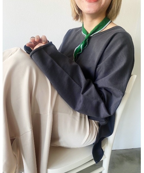 Torrazzo Donna（トラッゾドンナ）の「2WAYカットソートップス（Tシャツ/カットソー・レディース・アイボリー/チャコールグレー・FREE）」の4枚目の写真