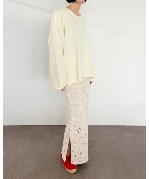 Torrazzo Donna（トラッゾドンナ）の「2WAYカットソートップス（Tシャツ/カットソー・レディース・アイボリー/チャコールグレー・FREE）」の13枚目の写真