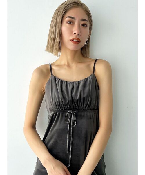 EMODA（エモダ）の「ギャザースリットベロアワンピース（ワンピース・レディース・その他/グレー/ブラック・FREE）」の13枚目の写真