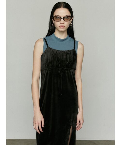 EMODA（エモダ）の「ギャザースリットベロアワンピース（ワンピース・レディース・その他/グレー/ブラック・FREE）」の20枚目の写真