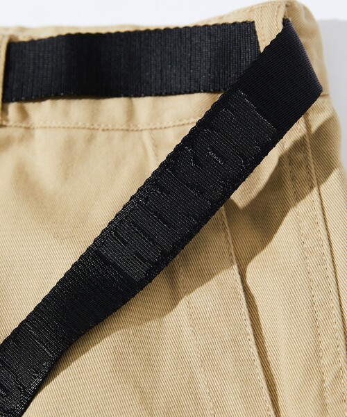 HINSON(ヒンソン)の「HINSON/ヒンソン ワイドテーパードシルエット ウェービングベルト ベイカーツイルパンツ/クライミングパンツ/ツイルパンツ/ワイドシルエット/ベイカーパンツ(カーゴパンツ・メンズ・ブラック/ベージュ/オリーブ・MEDIUM/LARGE)」の8枚目の写真
