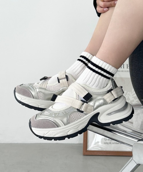 CLEA（クレア）の「ベルトメッシュスニーカー（スニーカー）」 - WEAR