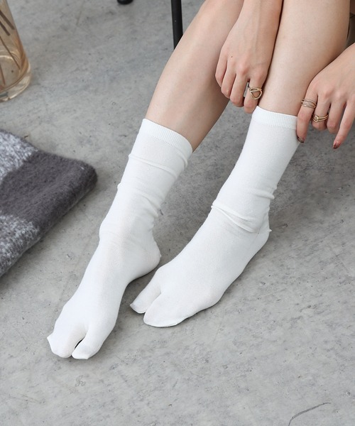 COLONY 2139（コロニートゥーワンスリーナイン）の「足袋ソックス(20cm丈)（ソックス/靴下・レディース・ブラック/レッド/ホワイト・23-25）」の6枚目の写真