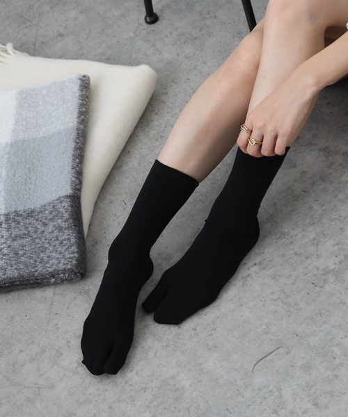 COLONY 2139（コロニートゥーワンスリーナイン）の「足袋ソックス(20cm丈)（ソックス/靴下・レディース・ブラック/レッド/ホワイト・23-25）」の10枚目の写真