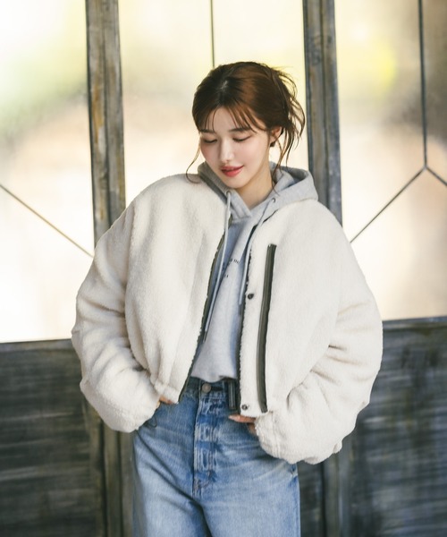 MIEL CRISHUNANT（ミエルクリシュナ）の「リバーシブルキルティングボアブルゾン（ブルゾン・レディース・アイボリー/ブラック/カーキ・FREE）」の21枚目の写真