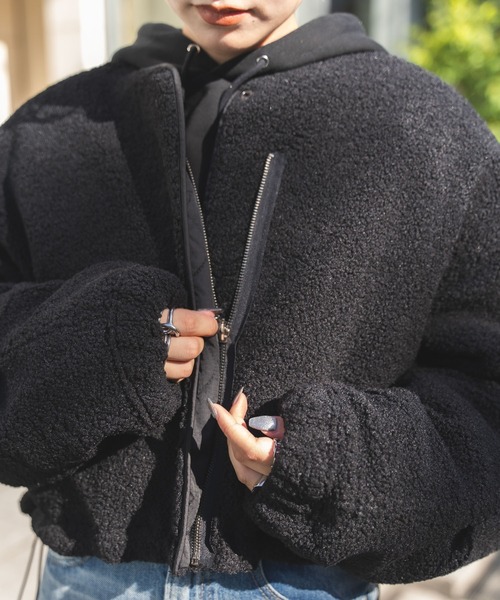 MIEL CRISHUNANT（ミエルクリシュナ）の「リバーシブルキルティングボアブルゾン（ブルゾン・レディース・アイボリー/ブラック/カーキ・FREE）」の11枚目の写真