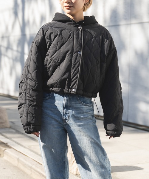 MIEL CRISHUNANT（ミエルクリシュナ）の「リバーシブルキルティングボアブルゾン（ブルゾン・レディース・アイボリー/ブラック/カーキ・FREE）」の5枚目の写真