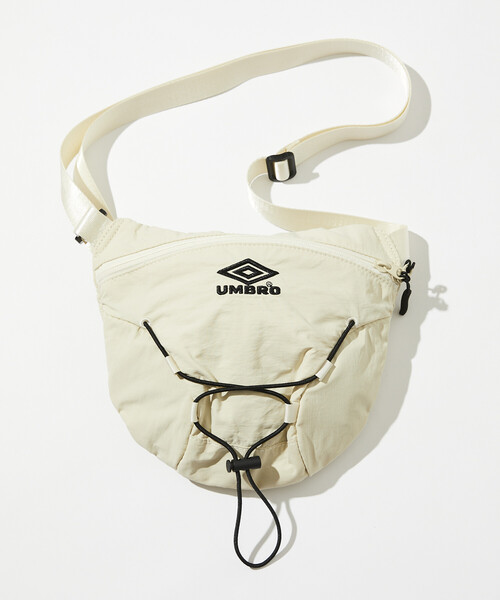 UMBRO（アンブロ）の「UMBRO/アンブロ SP Small BAG/別注 スモール ボディバッグ（ショルダーバッグ・メンズ・オフホワイト/チャコールグレー/ブラック/ベージュ系/チェック/グレー系/ベージュ系その他/ブラック系その他・ﾌﾘ-）」の11枚目の写真