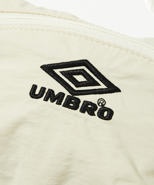 UMBRO（アンブロ）の「UMBRO/アンブロ SP Small BAG/別注 スモール ボディバッグ（ショルダーバッグ・メンズ・オフホワイト/チャコールグレー/ブラック/ベージュ系/チェック/グレー系/ベージュ系その他/ブラック系その他・ﾌﾘ-）」の13枚目の写真