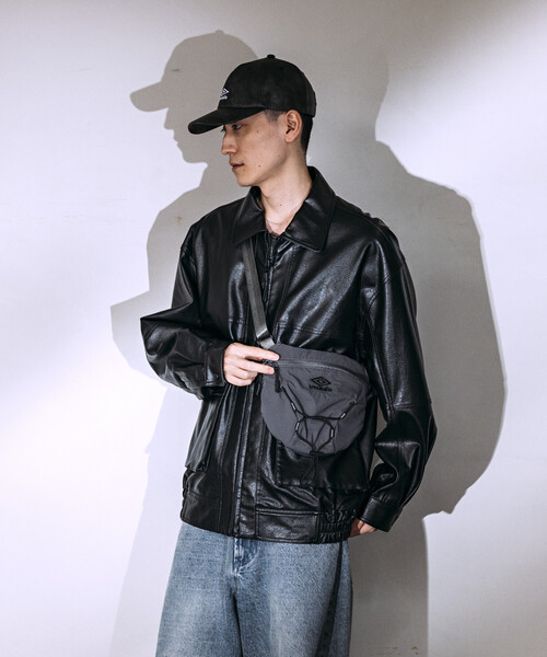 UMBRO（アンブロ）の「UMBRO/アンブロ SP Small BAG/別注 スモール ボディバッグ（ショルダーバッグ・メンズ・オフホワイト/チャコールグレー/ブラック/ベージュ系/チェック/グレー系/ベージュ系その他/ブラック系その他・ﾌﾘ-）」の18枚目の写真