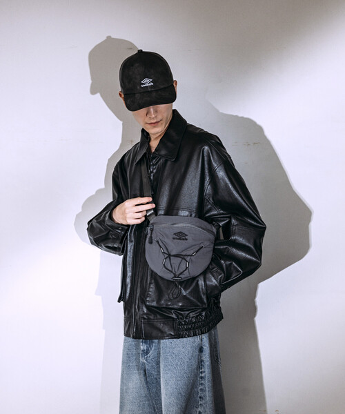 UMBRO（アンブロ）の「UMBRO/アンブロ SP Small BAG/別注 スモール ボディバッグ（ショルダーバッグ・メンズ・オフホワイト/チャコールグレー/ブラック/ベージュ系/チェック/グレー系/ベージュ系その他/ブラック系その他・ﾌﾘ-）」の20枚目の写真