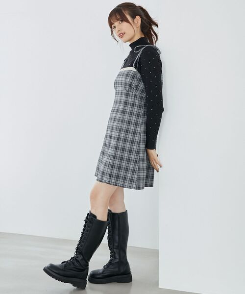 MAJESTIC LEGON（マジェスティックレゴン）の「ラインストーンタートルネックニット（ニット/セーター・レディース・グレー/ブラック/アイボリー/ピンク・MEDIUM）」の14枚目の写真