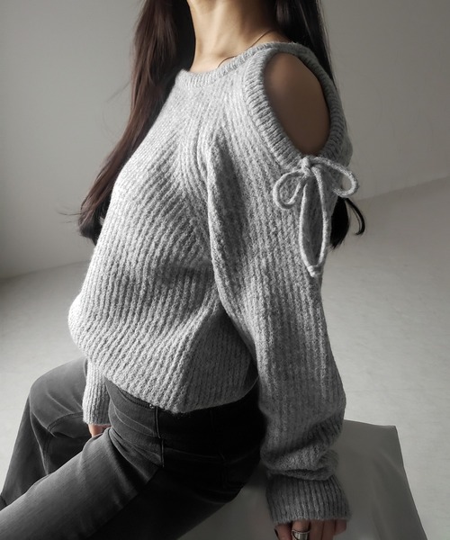 me+em select(ミームセレクト)の「※※【 3color 】カットアウトショルダーリボンオーバーリブニット / Cut-out shoulder ribbon over lib knit(ニット/セーター・レディース・グレー/チャコール/ベージュ・FREE)」の11枚目の写真