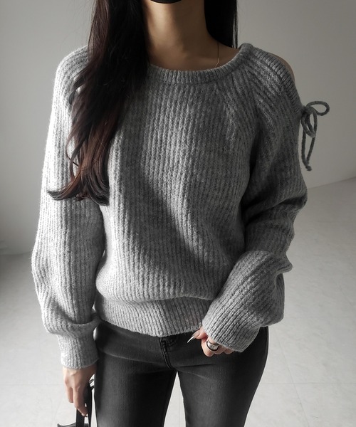 me+em select(ミームセレクト)の「※※【 3color 】カットアウトショルダーリボンオーバーリブニット / Cut-out shoulder ribbon over lib knit(ニット/セーター・レディース・グレー/チャコール/ベージュ・FREE)」の12枚目の写真