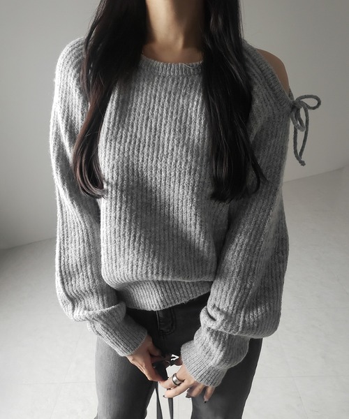 me+em select(ミームセレクト)の「※※【 3color 】カットアウトショルダーリボンオーバーリブニット / Cut-out shoulder ribbon over lib knit(ニット/セーター・レディース・グレー/チャコール/ベージュ・FREE)」の14枚目の写真