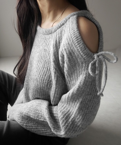 me+em select(ミームセレクト)の「※※【 3color 】カットアウトショルダーリボンオーバーリブニット / Cut-out shoulder ribbon over lib knit(ニット/セーター・レディース・グレー/チャコール/ベージュ・FREE)」の15枚目の写真