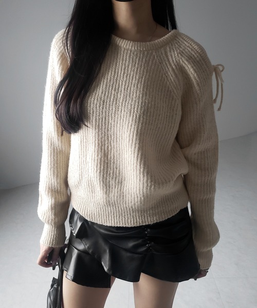 me+em select(ミームセレクト)の「※※【 3color 】カットアウトショルダーリボンオーバーリブニット / Cut-out shoulder ribbon over lib knit(ニット/セーター・レディース・グレー/チャコール/ベージュ・FREE)」の22枚目の写真