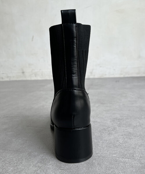 Chez toi(シェトワ)の「サイド切替ショートブーツ(ブーツ・レディース・グレイッシュベージュ/ブラウン/ブラック・MEDIUM/SMALL/LARGE)」の7枚目の写真