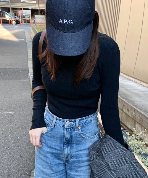 SHEPP(シープ)の「ハイネック リブコンパクト ニットトップス(ニット/セーター・レディース・イエロー/ベージュ/ブラック/ブルー/グレー/ブラウン/ホワイト/アイボリー/ワイン・F)」の14枚目の写真