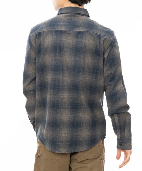 RVCA（ルーカ）の「RVCA メンズ DAYSHIFT FLANNEL LS 長袖シャツ 【2024年秋冬モデル】/ルーカチェックネルシャツ（シャツ/ブラウス・メンズ・ブラウン/ブラック系その他/ブラウン系その他・SMALL/MEDIUM/LARGE/X-LARGE）」の4枚目の写真
