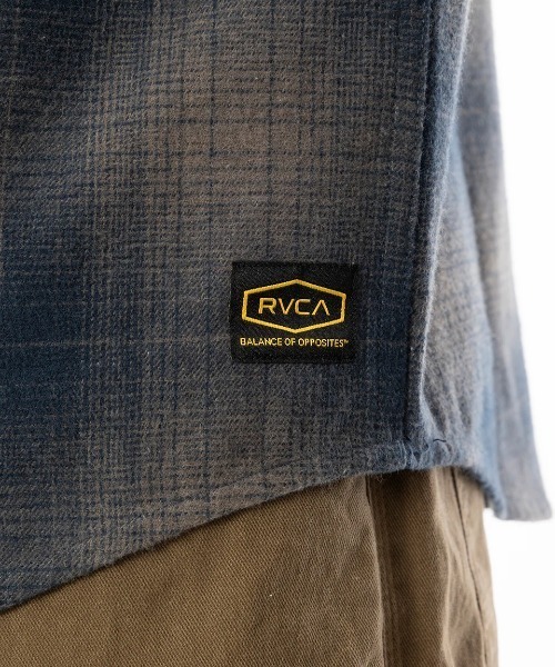 RVCA（ルーカ）の「RVCA メンズ DAYSHIFT FLANNEL LS 長袖シャツ 【2024年秋冬モデル】/ルーカチェックネルシャツ（シャツ/ブラウス・メンズ・ブラウン/ブラック系その他/ブラウン系その他・SMALL/MEDIUM/LARGE/X-LARGE）」の9枚目の写真