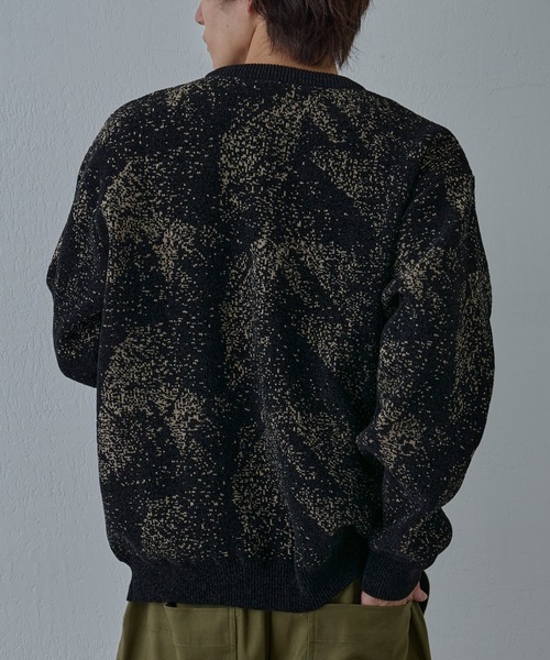 COLONY 2139（コロニートゥーワンスリーナイン）の「パウダー柄モールニット（ニット/セーター・メンズ・ネイビー/ブラック・MEDIUM/LARGE）」の5枚目の写真