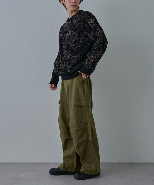 COLONY 2139（コロニートゥーワンスリーナイン）の「パウダー柄モールニット（ニット/セーター・メンズ・ネイビー/ブラック・MEDIUM/LARGE）」の13枚目の写真