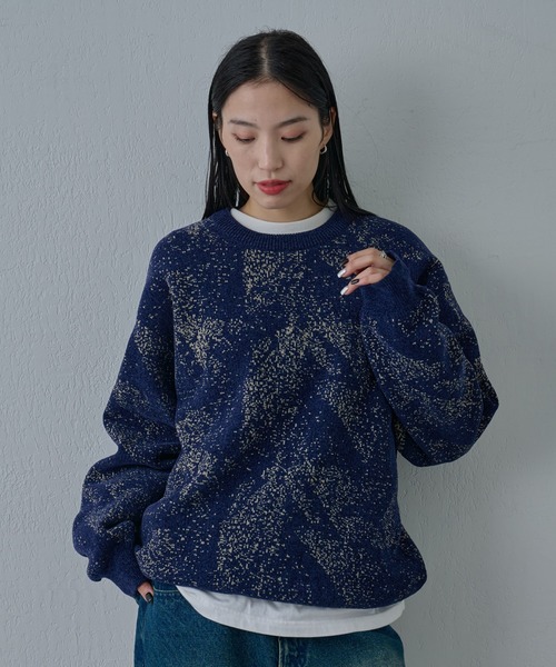 COLONY 2139（コロニートゥーワンスリーナイン）の「パウダー柄モールニット（ニット/セーター・メンズ・ネイビー/ブラック・MEDIUM/LARGE）」の8枚目の写真