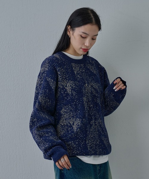 COLONY 2139（コロニートゥーワンスリーナイン）の「パウダー柄モールニット（ニット/セーター・メンズ・ネイビー/ブラック・MEDIUM/LARGE）」の9枚目の写真