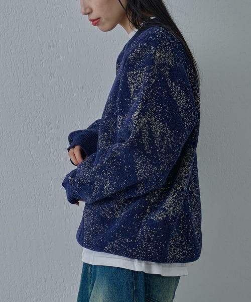 COLONY 2139（コロニートゥーワンスリーナイン）の「パウダー柄モールニット（ニット/セーター・メンズ・ネイビー/ブラック・MEDIUM/LARGE）」の11枚目の写真