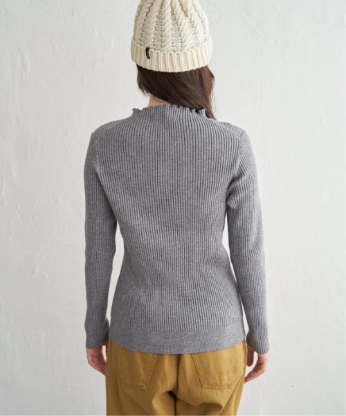 LBC（エルビーシー）の「襟フリルリブニット（ニット/セーター・レディース・ホワイト/ブラック/ターコイズブルー/杢グレー/イエロー・M/L）」の17枚目の写真