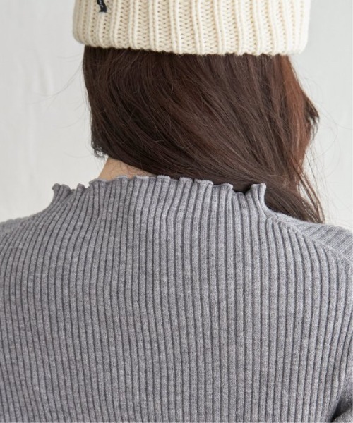 LBC（エルビーシー）の「襟フリルリブニット（ニット/セーター・レディース・ホワイト/ブラック/ターコイズブルー/杢グレー/イエロー・M/L）」の21枚目の写真