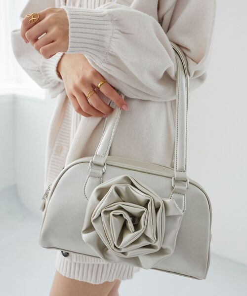 MAJESTIC LEGON（マジェスティックレゴン）の「フロントローズクラシカルバッグ（ハンドバッグ・レディース・ホワイト系その他2/ブラック/ボルドー・FREE）」の2枚目の写真