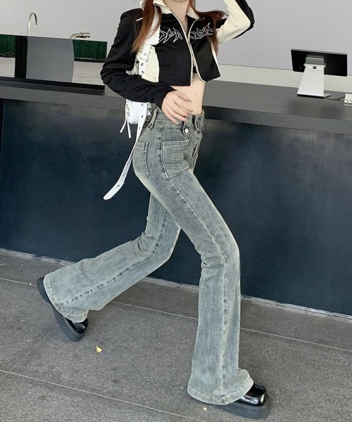 Miniministore(ミニミニストア)の「セミフレアデニムパンツ ヴィンテージ風(デニムパンツ・レディース・ブルー・M/L/XL)」の10枚目の写真