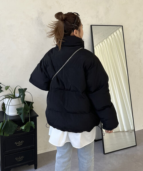 prose verse（プロズヴェール）の「【MOMO】袖刺繍スタンドネック中綿