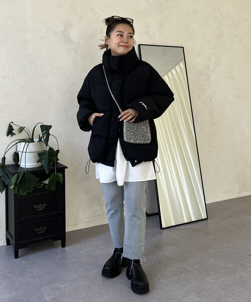 prose verse（プロズヴェール）の「【MOMO】袖刺繍スタンドネック中綿