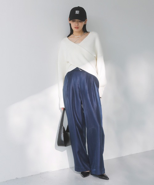 VIS（ビス）の「【洗える】シャイニーワンタックワイドパンツ（その他パンツ・レディース・ネイビー/ダークブラウン・SS/S/M）」の7枚目の写真