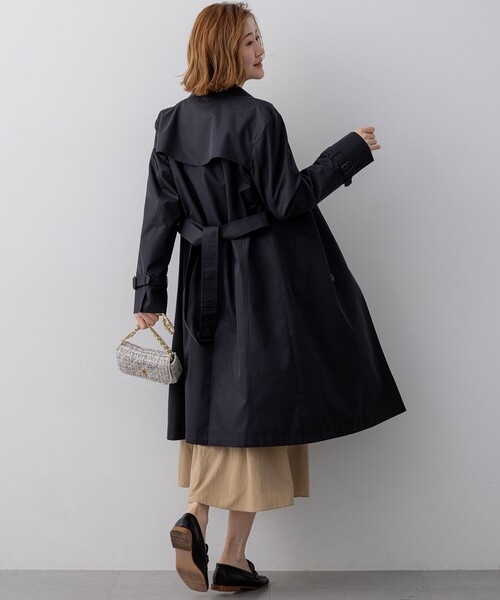 23区 L(ニジュウサンクオオキイサイズ)の「エアータンブラー TCギャバジン ロング トレンチコート(トレンチコート・レディース・黄土色系/ネイビー系/ベージュ系・50/48/46/44)」の16枚目の写真