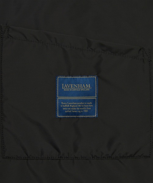 LAVENHAM（ラベンハム）の「Quilted Round Bag Unisex / キルテッド ラウンド バッグ ユニセックス（ショルダーバッグ・メンズ・ベージュ系その他/ダークブラック・ONE SIZE）」の12枚目の写真