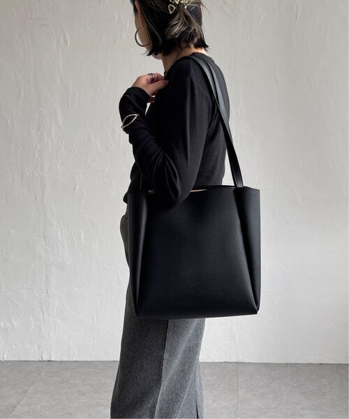 LBC(エルビーシー)の「合皮ミドルトートバッグ(トートバッグ・レディース・ベージュ/ライトグレー/ブラック/グレイッシュベージュ・FREE)」の17枚目の写真