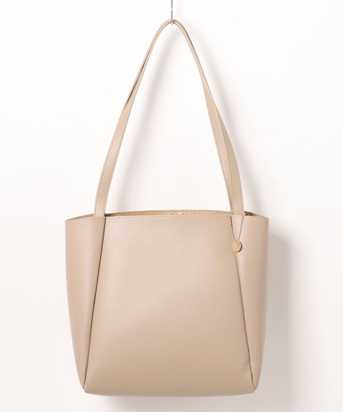 LBC(エルビーシー)の「合皮ミドルトートバッグ(トートバッグ・レディース・ベージュ/ライトグレー/ブラック/グレイッシュベージュ・FREE)」の3枚目の写真