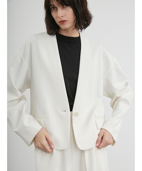 ノーカラースーツジャケット