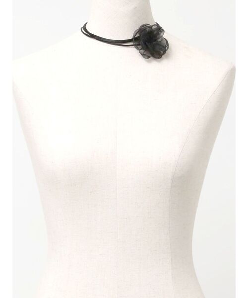 RESEXXY（リゼクシー）の「フラワーモチーフシアーコサージュ（チョーカー・レディース・アイボリー/ブラック・FREE）」の14枚目の写真