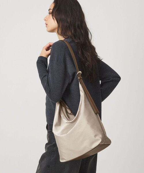 green label relaxing(グリーンレーベルリラクシング)の「ダブルバックル 2WAYショルダーバッグ -はっ水-(ショルダーバッグ・レディース・ブラック/ネイビー/モカ/ナチュラル/オフホワイト・FREE)」の5枚目の写真