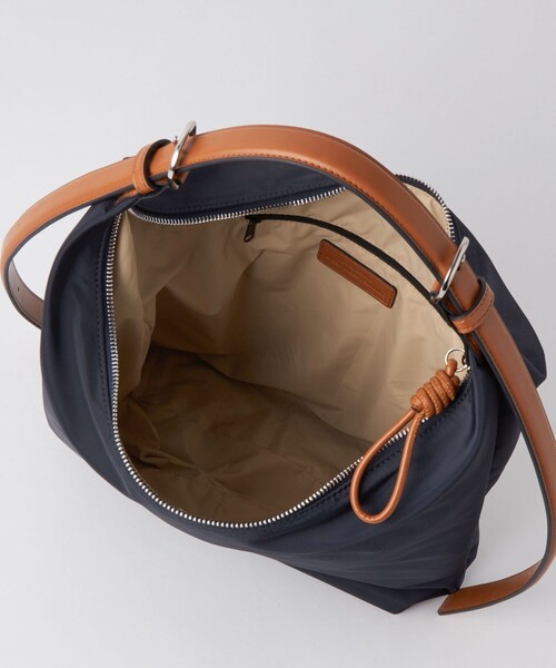 green label relaxing(グリーンレーベルリラクシング)の「ダブルバックル 2WAYショルダーバッグ -はっ水-(ショルダーバッグ・レディース・ブラック/ネイビー/モカ・FREE)」の16枚目の写真